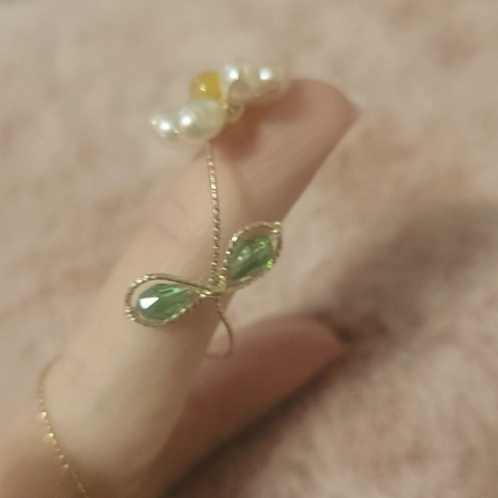 Flower Ring - Picture 8 of 10